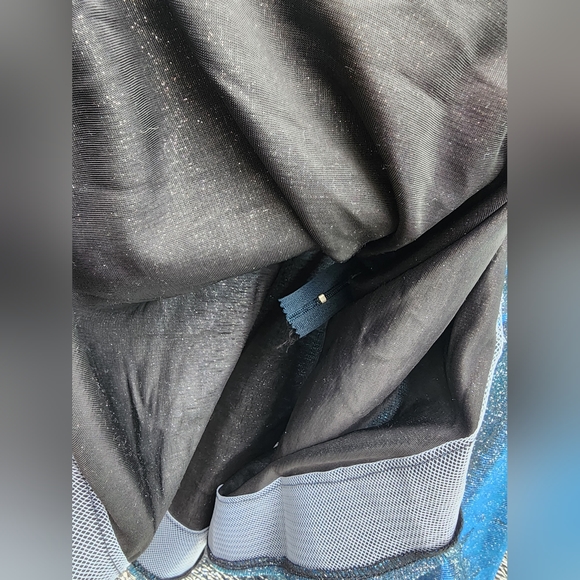 Formal dress - Picture 4 of 4